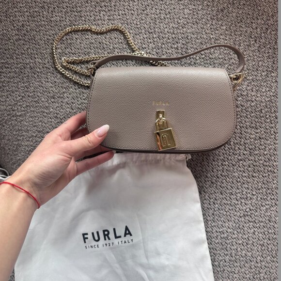 Furla purse with chain, like new - Picture 2 of 4